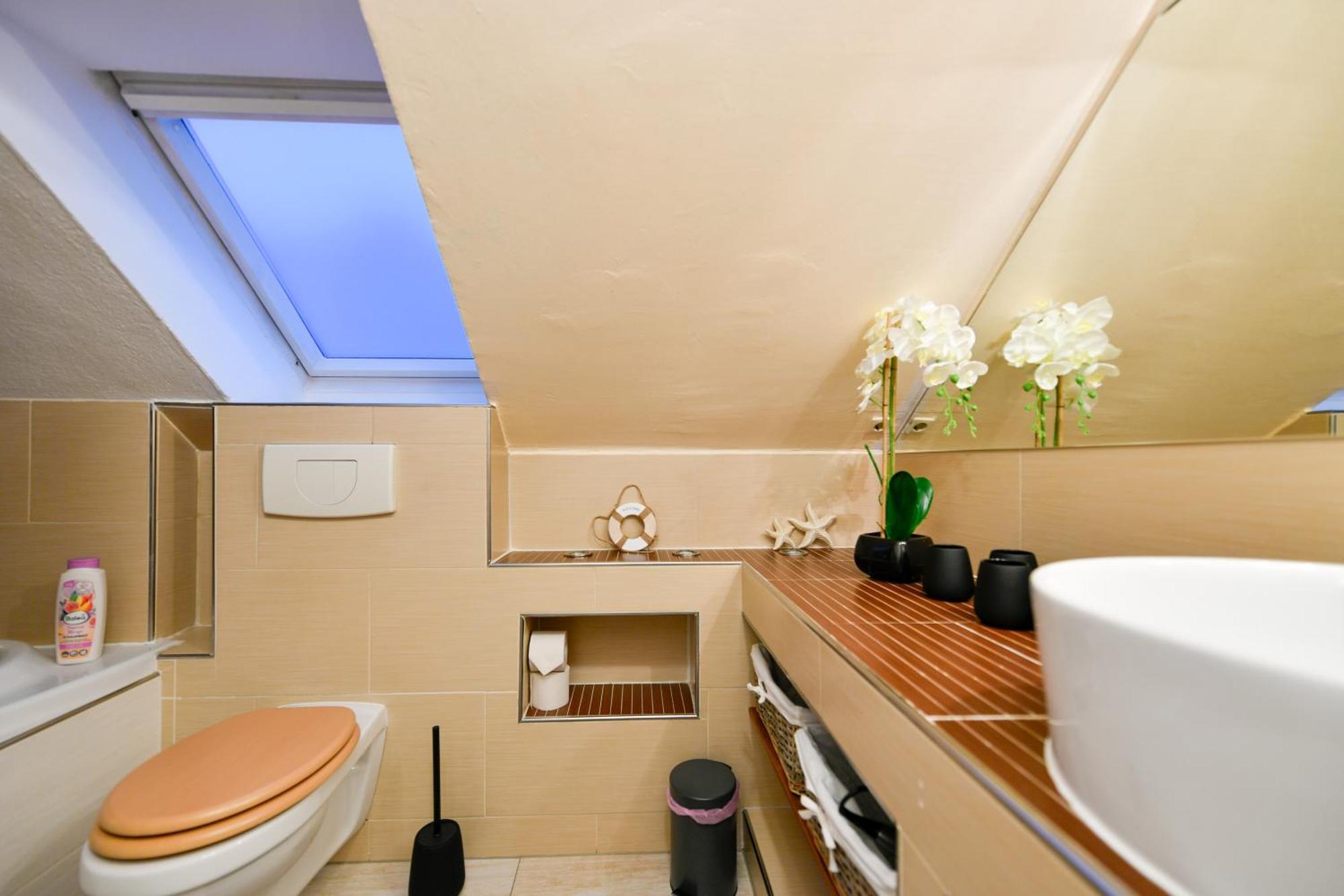 Grosses Spree Apartment, 3 Schlafzimmer Bis 10 Personen, 4X Kfz Parkplatz, Terrasse, Waschtrockner, Wlan, Netflix Cottbus Exteriör bild