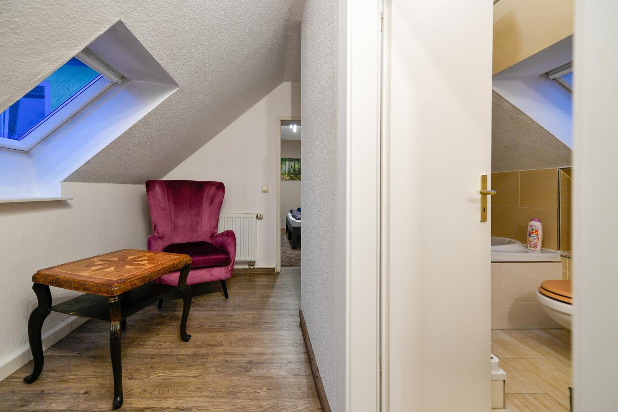 Grosses Spree Apartment, 3 Schlafzimmer Bis 10 Personen, 4X Kfz Parkplatz, Terrasse, Waschtrockner, Wlan, Netflix Cottbus Exteriör bild