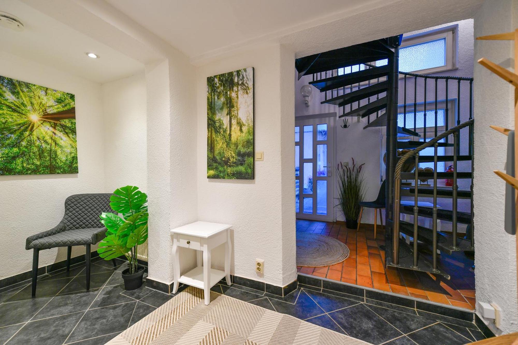 Grosses Spree Apartment, 3 Schlafzimmer Bis 10 Personen, 4X Kfz Parkplatz, Terrasse, Waschtrockner, Wlan, Netflix Cottbus Exteriör bild